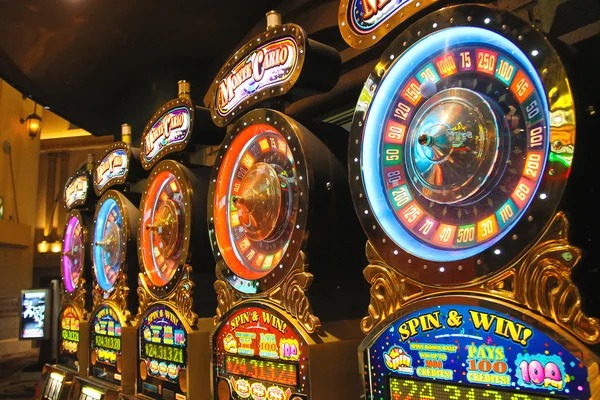 keluar macau results dashboard showing past Dream Number draws and payout history